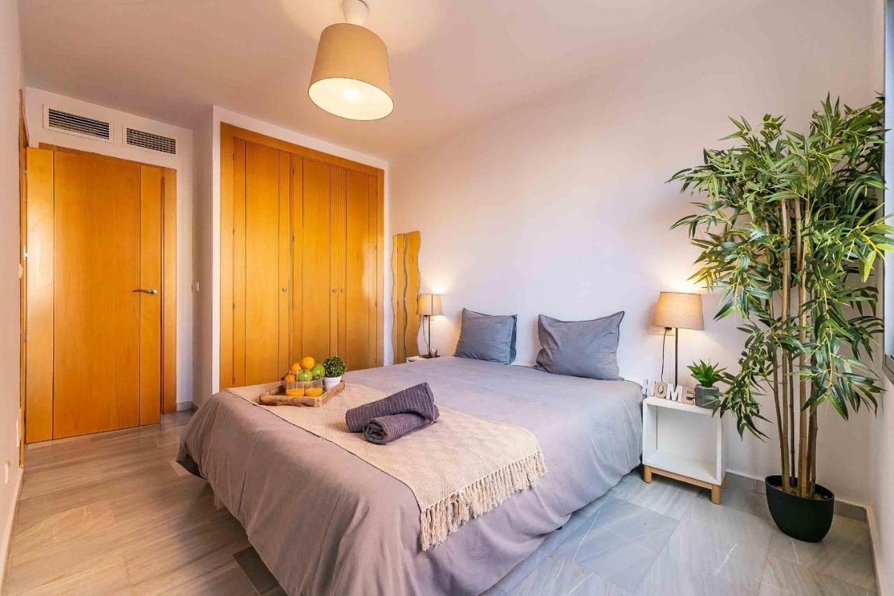 Paseo De La Salud Apartment Малага Екстериор снимка