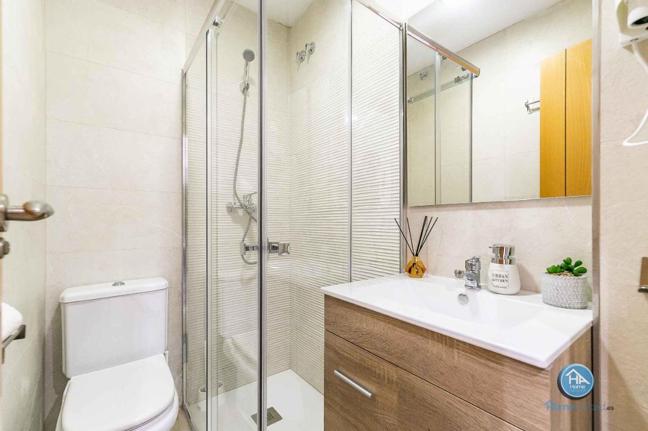Paseo De La Salud Apartment Малага Екстериор снимка
