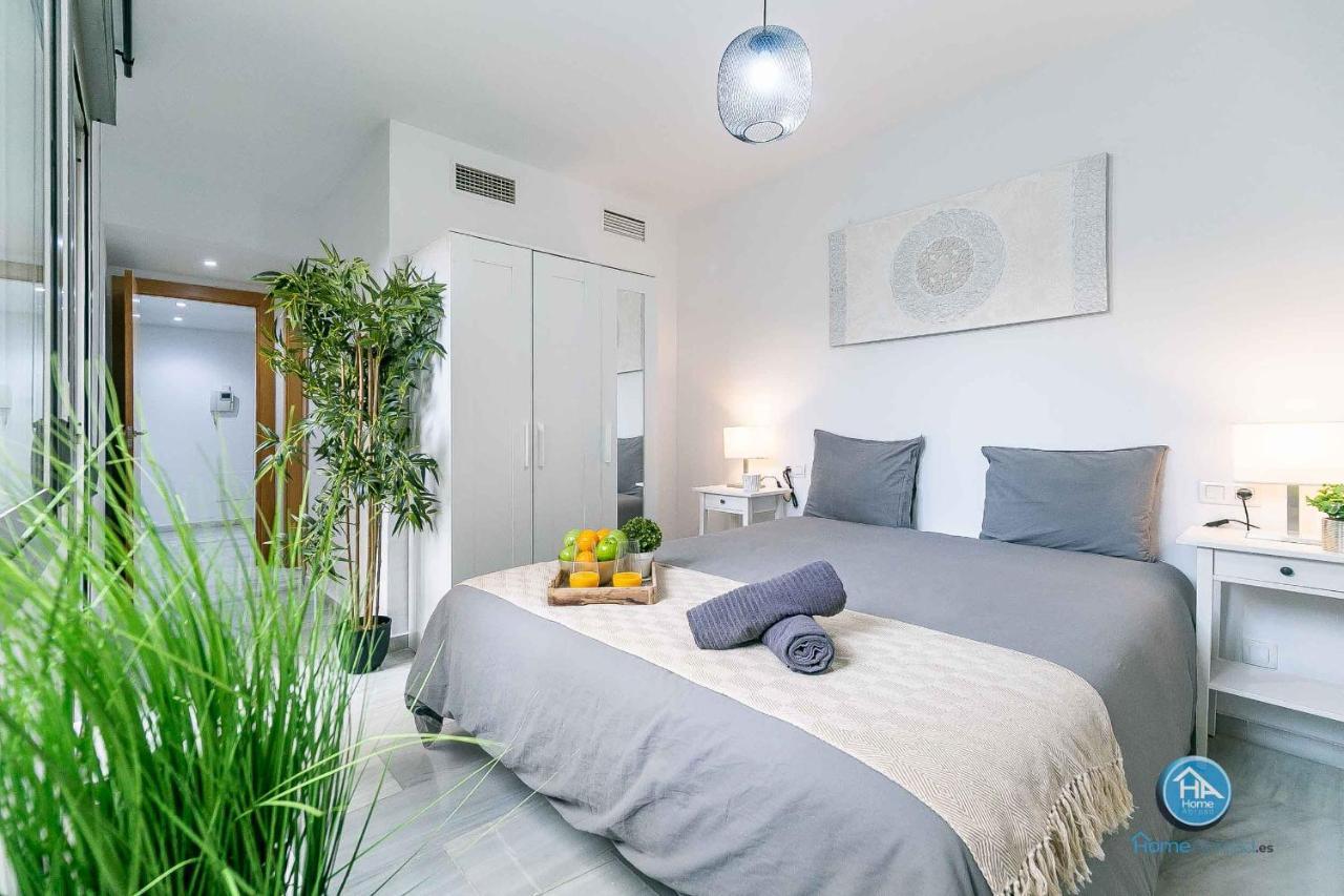 Paseo De La Salud Apartment Малага Екстериор снимка