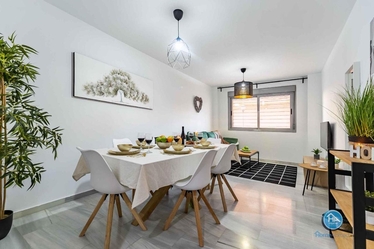 Paseo De La Salud Apartment Малага Екстериор снимка