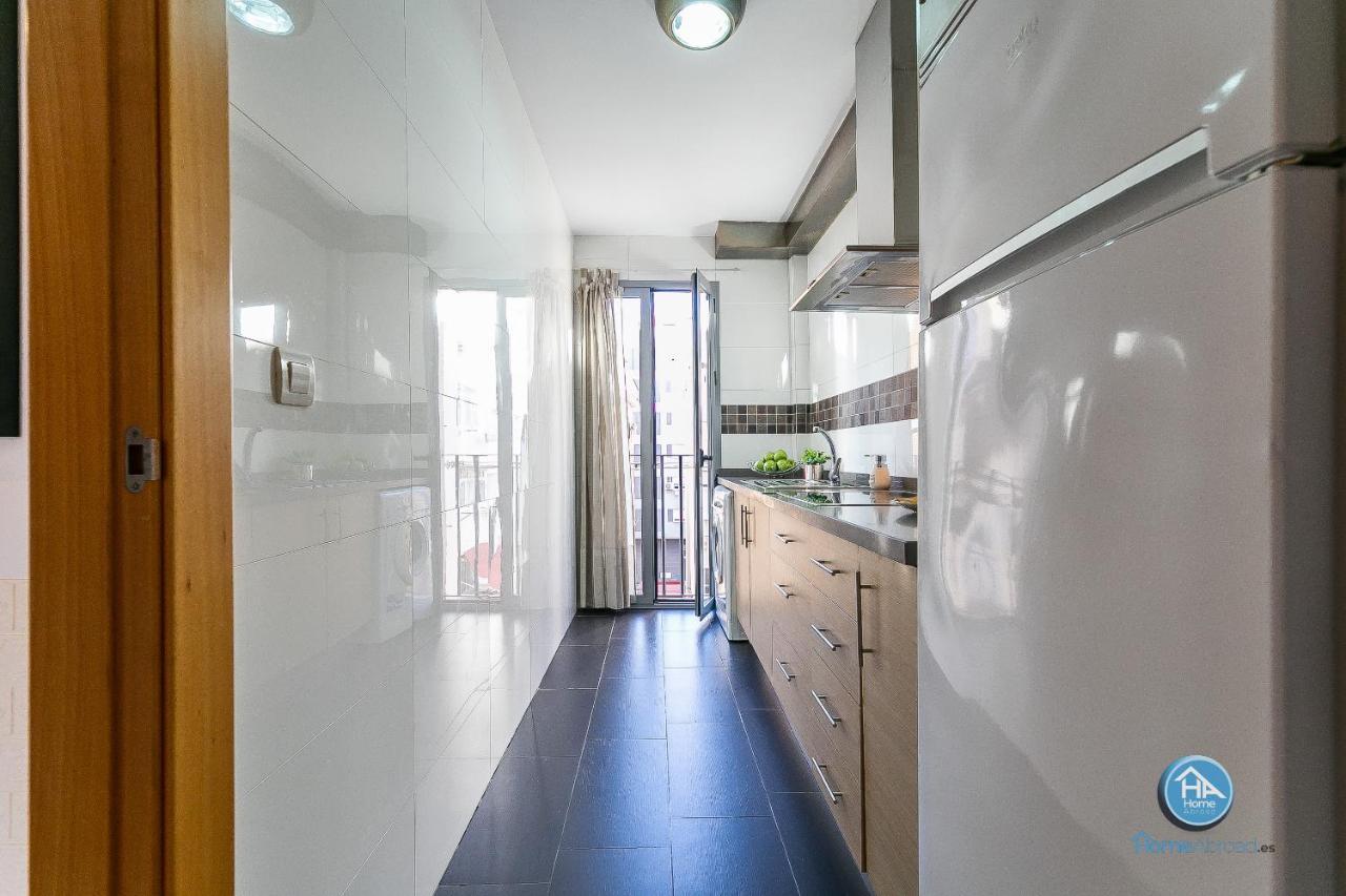 Paseo De La Salud Apartment Малага Екстериор снимка