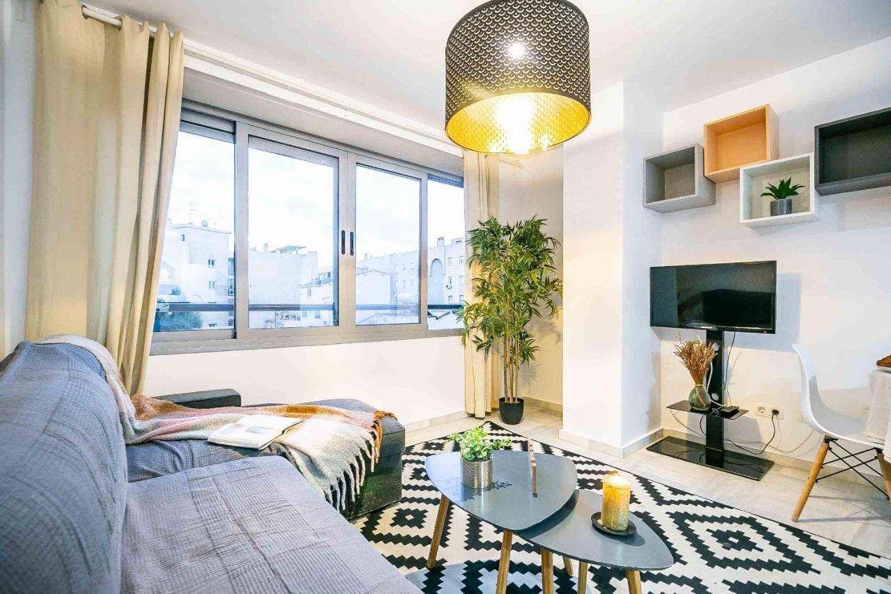 Paseo De La Salud Apartment Малага Екстериор снимка
