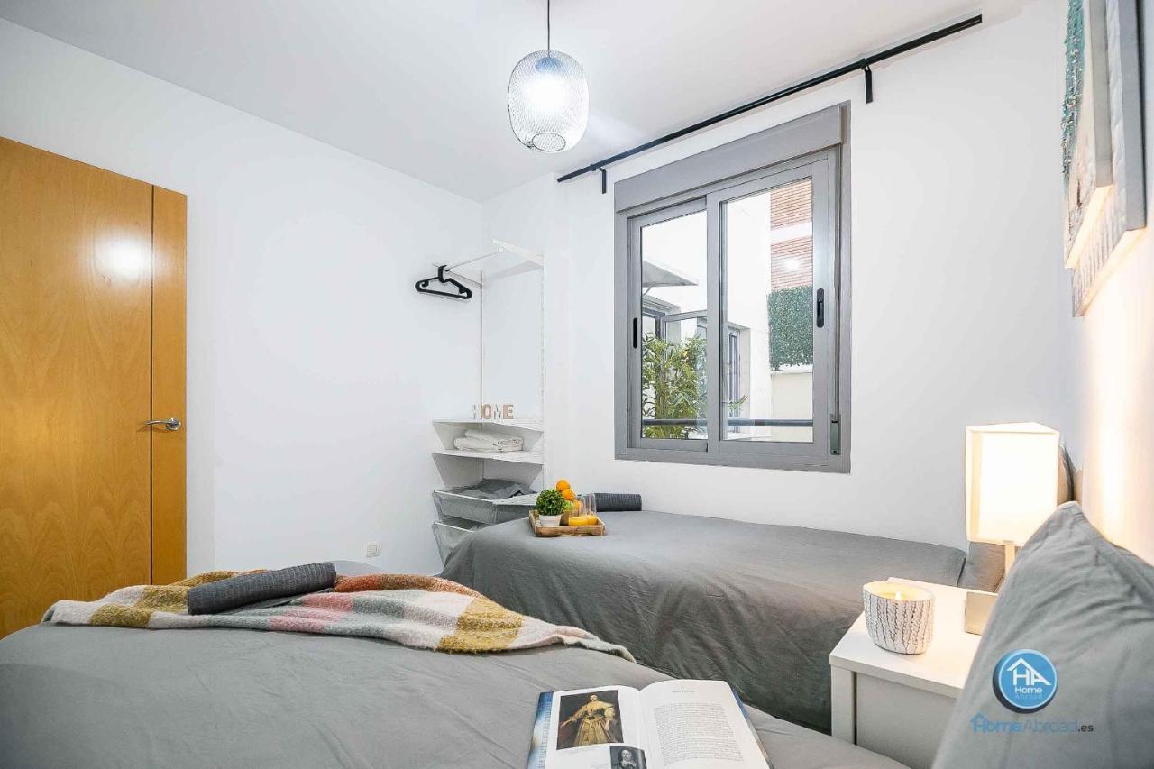 Paseo De La Salud Apartment Малага Екстериор снимка