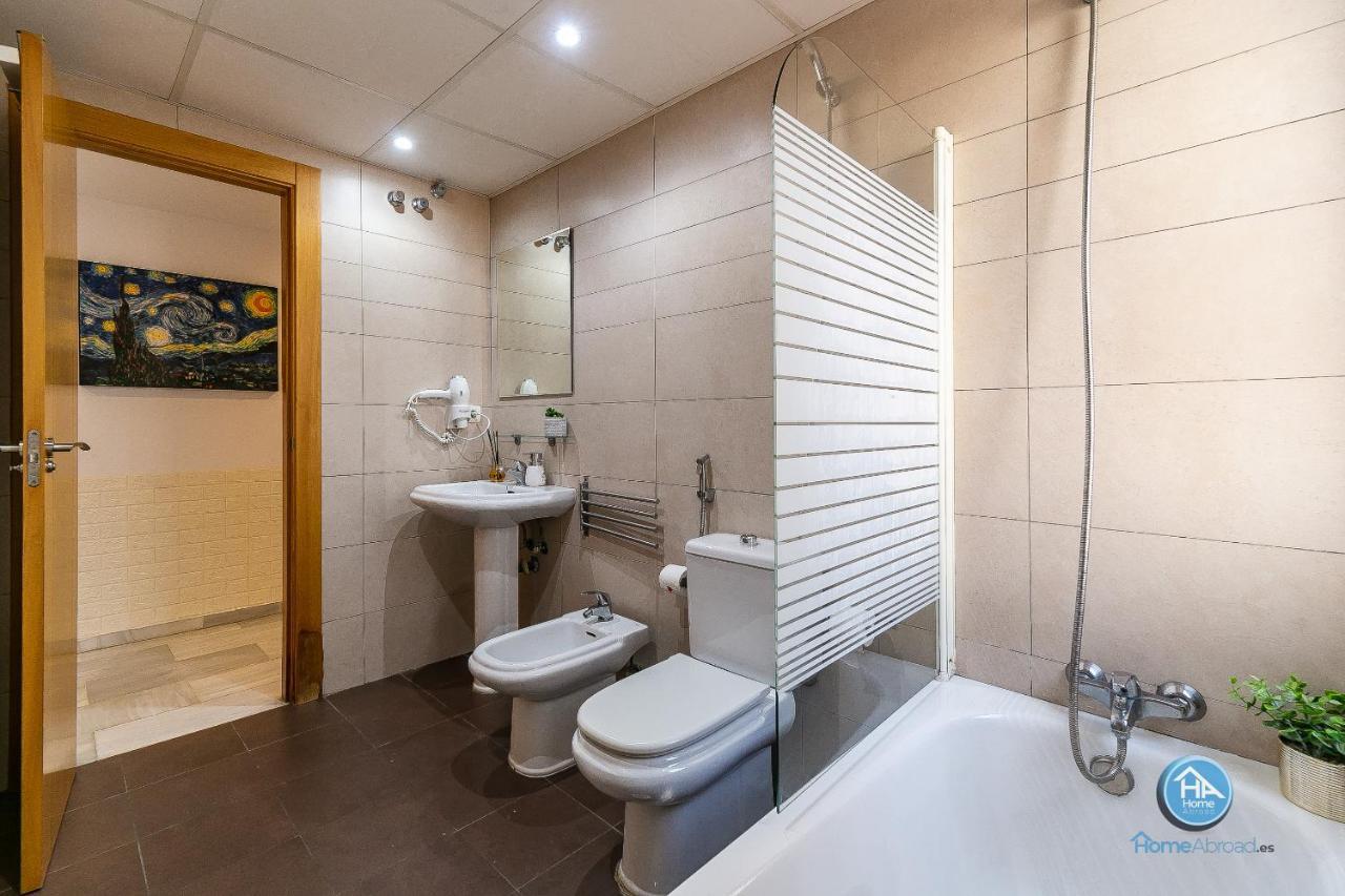 Paseo De La Salud Apartment Малага Екстериор снимка