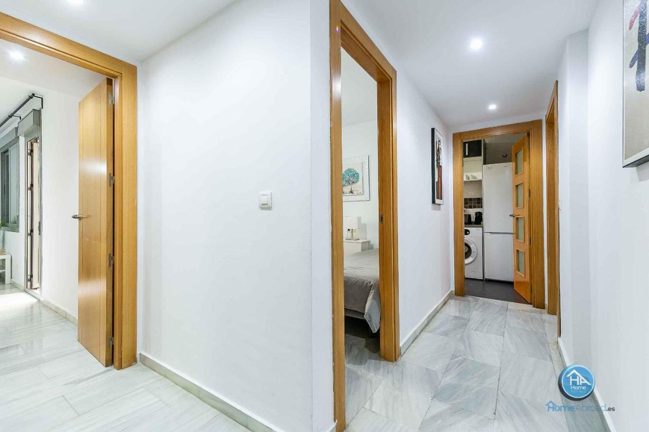 Paseo De La Salud Apartment Малага Екстериор снимка