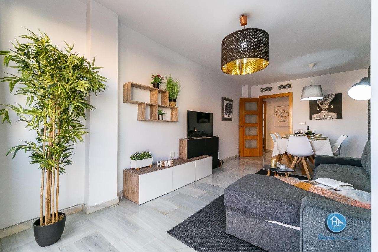 Paseo De La Salud Apartment Малага Екстериор снимка