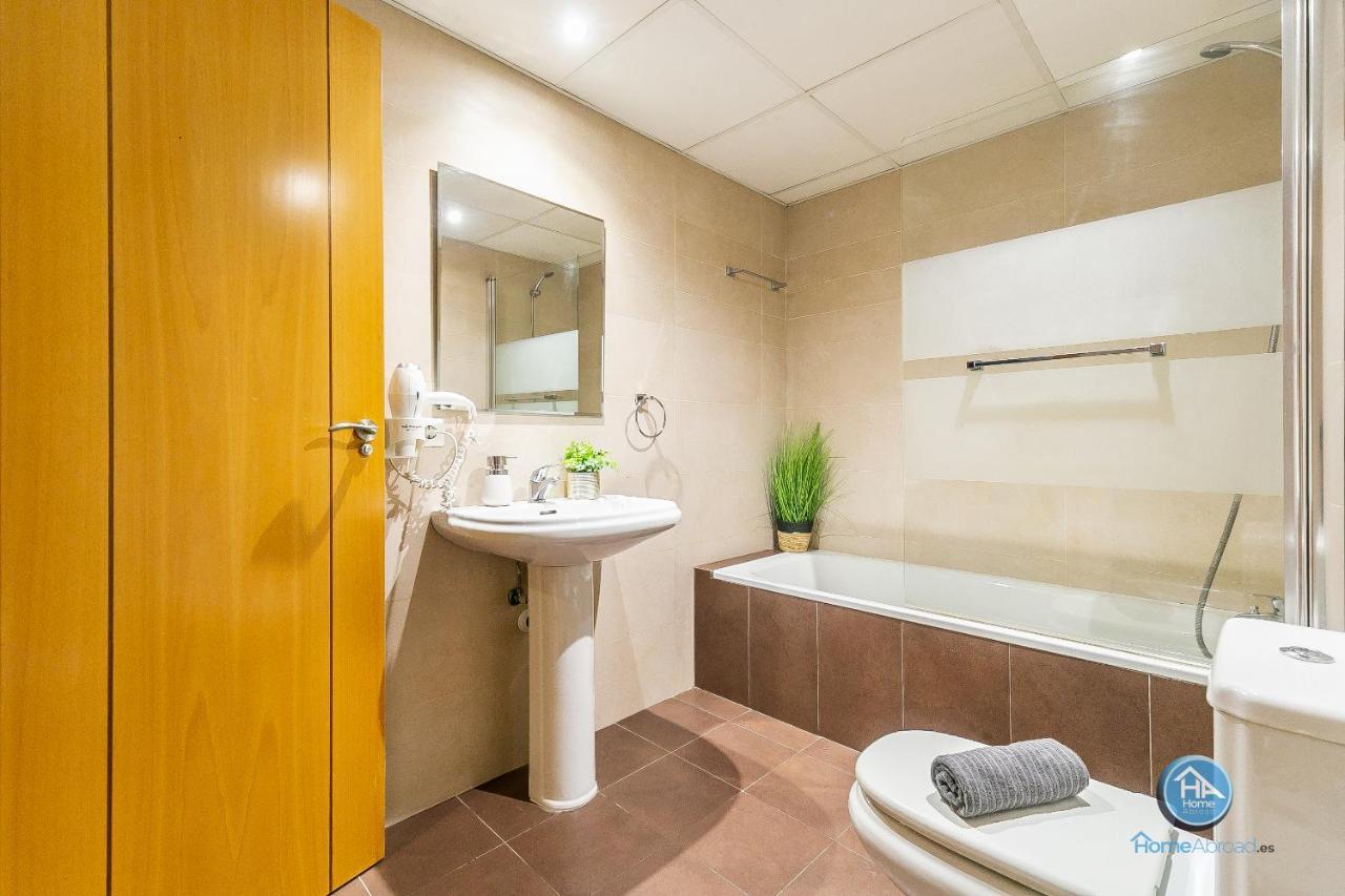 Paseo De La Salud Apartment Малага Екстериор снимка